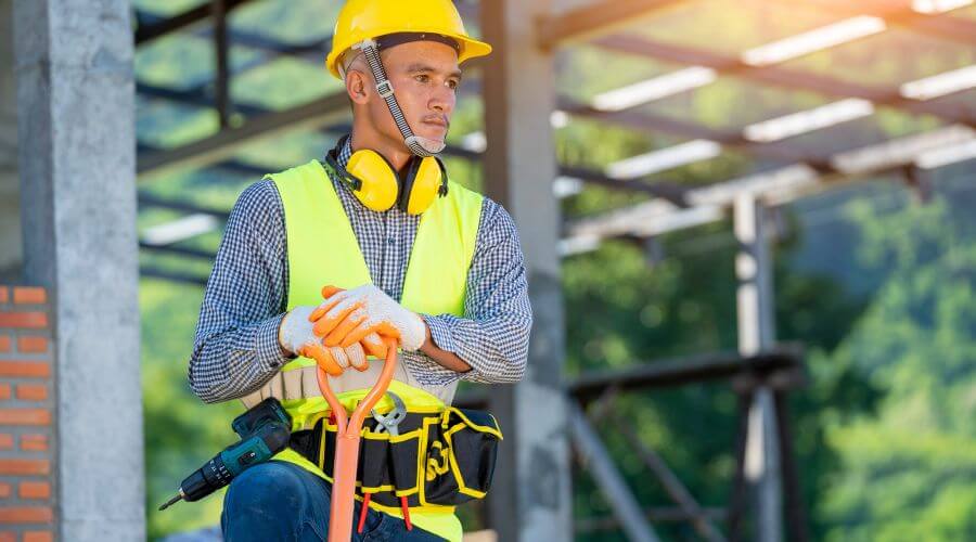 Professional gutter cleaning in Delphia, KY